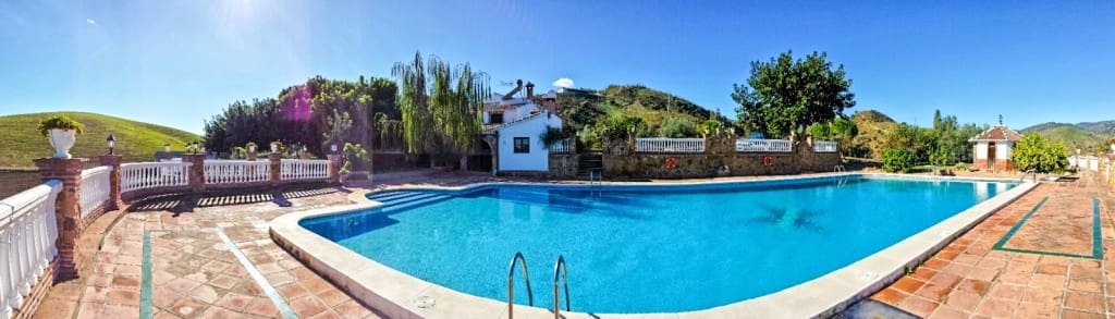 6 sovrum Finca/Hus på landet till salu i Casarabonela med pool garage - 5 300 000 € (Ref: 10128259)