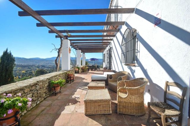 10 bedroom Finca/Country House for sale in Ronda with pool garage - € 2,660,000 (Ref: 10128261)