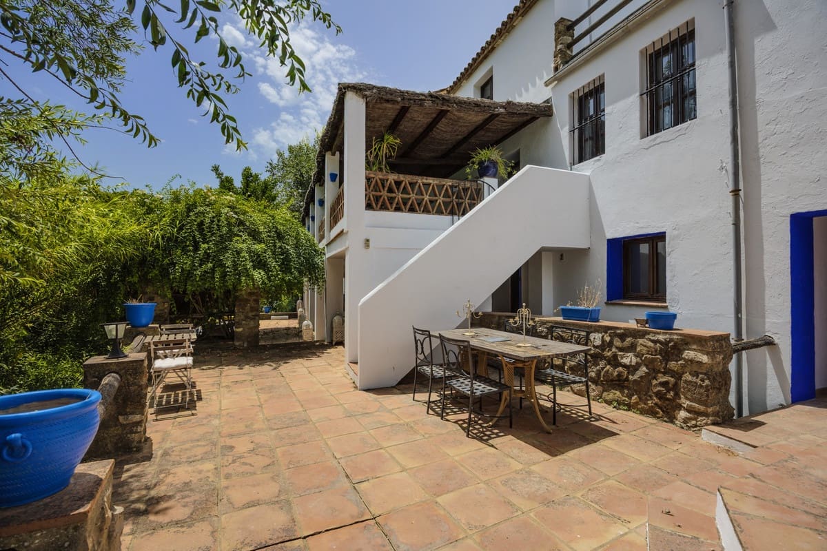 9 bedroom Villa for sale in Gaucin with pool - € 995,000 (Ref: 10128265)