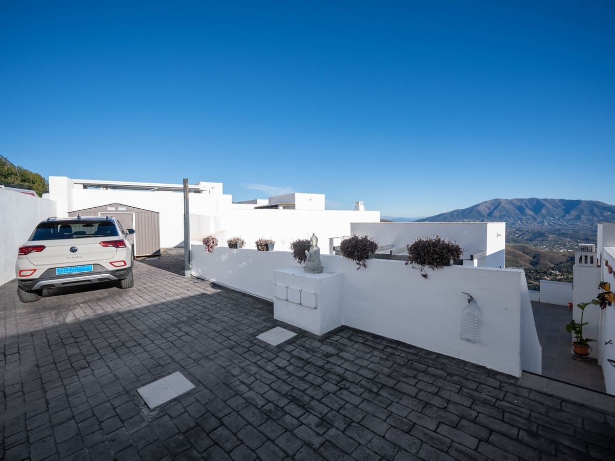 3 chambre Maison de Ville à vendre à Marbella avec piscine garage - 595 000 € (Ref: 10128267)