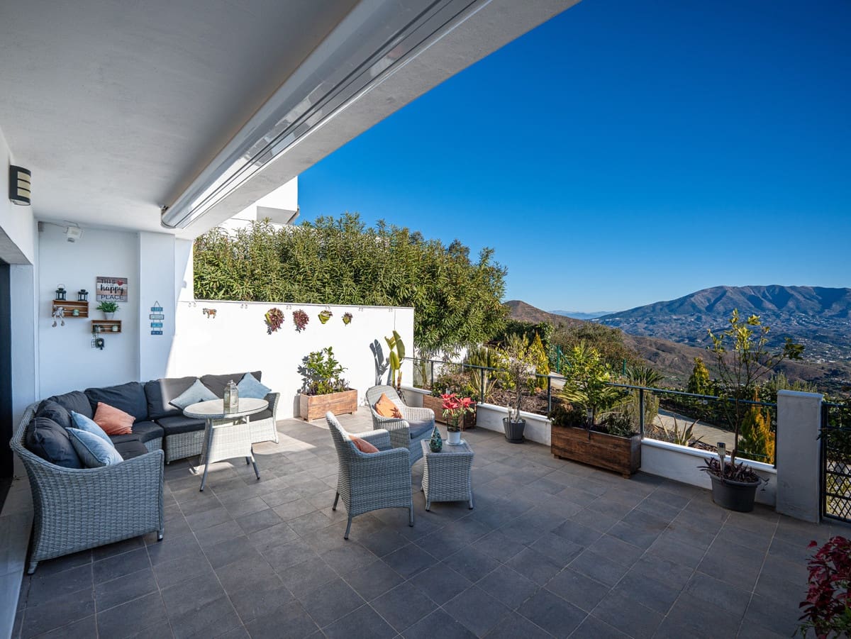 3 chambre Maison de Ville à vendre à Marbella avec piscine garage - 595 000 € (Ref: 10128267)