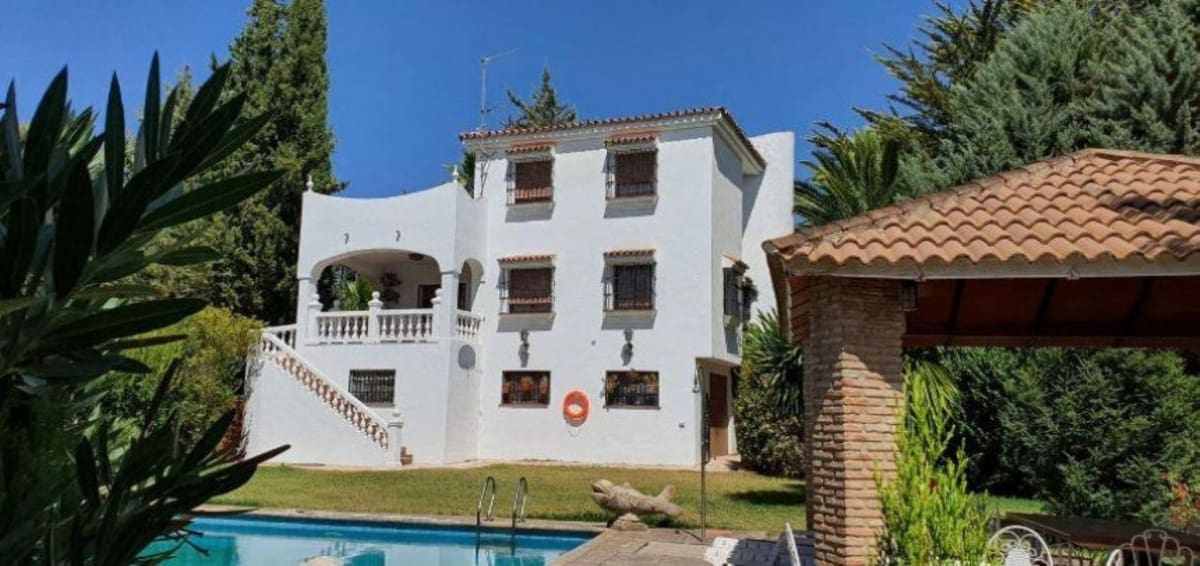 6 bedroom Finca/Country House for sale in Ronda with pool garage - € 770,000 (Ref: 10128277)