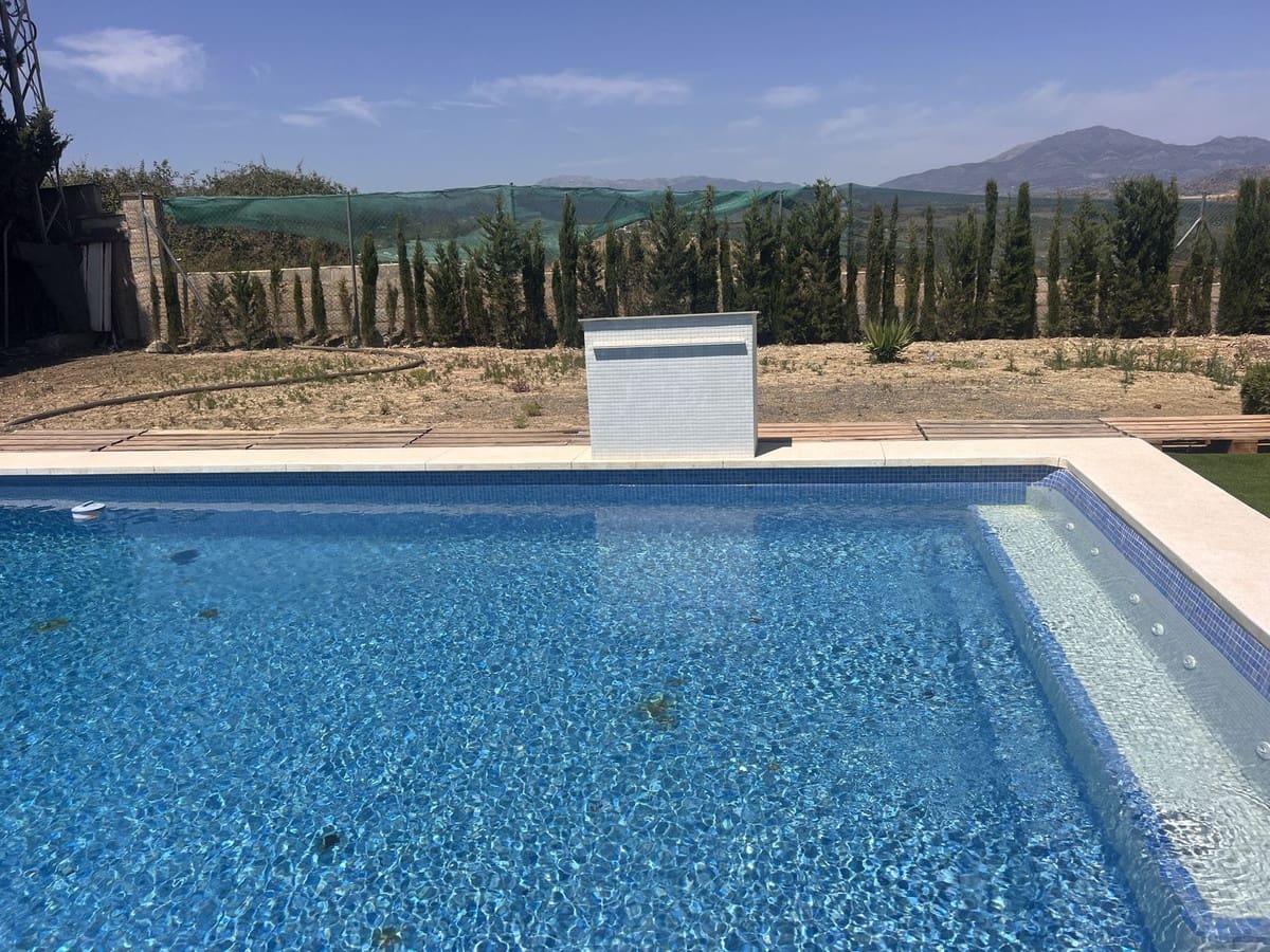 Finca/Casa Rural de 2 habitaciones en Cártama en venta con piscina garaje - 339.000 € (Ref: 10128280)