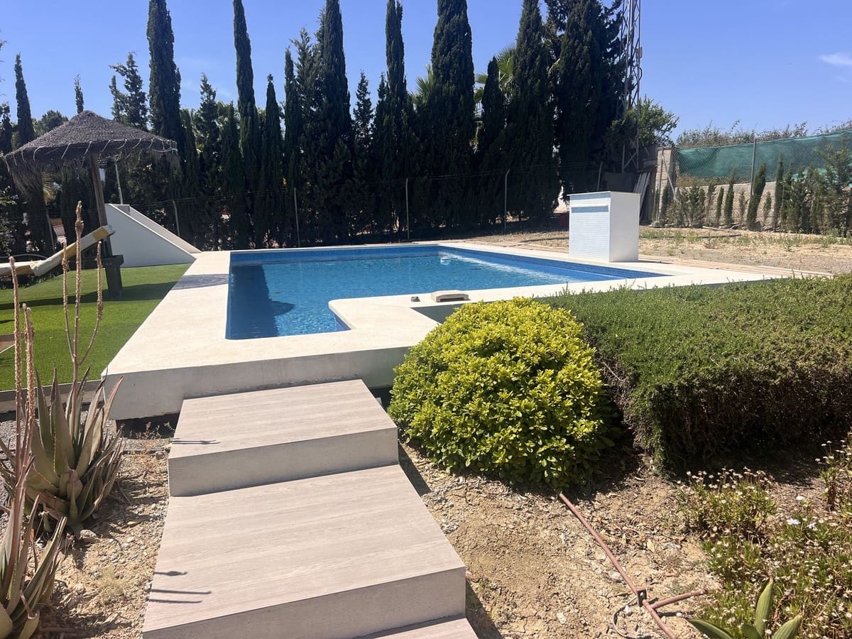 Finca/Casa Rural de 2 habitaciones en Cártama en venta con piscina garaje - 339.000 € (Ref: 10128280)