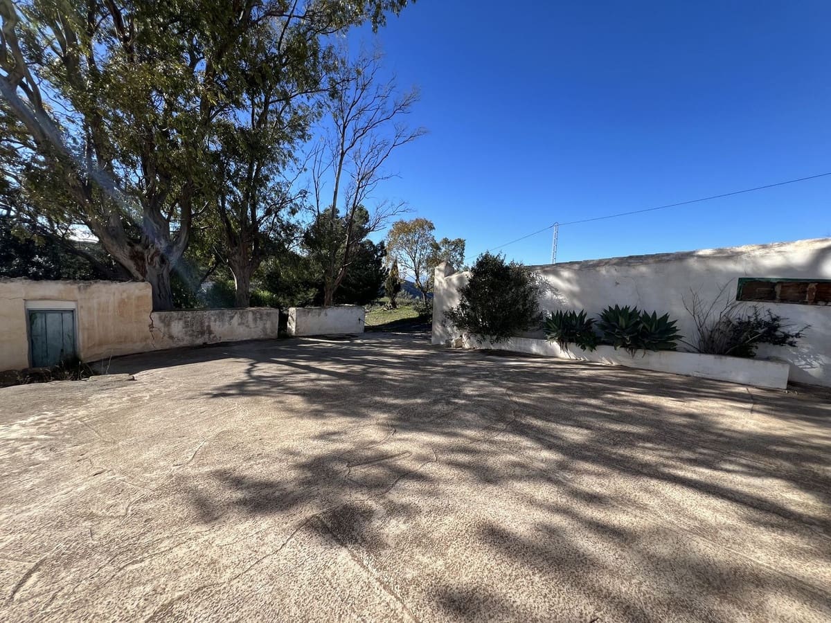 Finca/Casa Rural de 5 habitaciones en Casabermeja en venta con garaje - 545.000 € (Ref: 10128282)