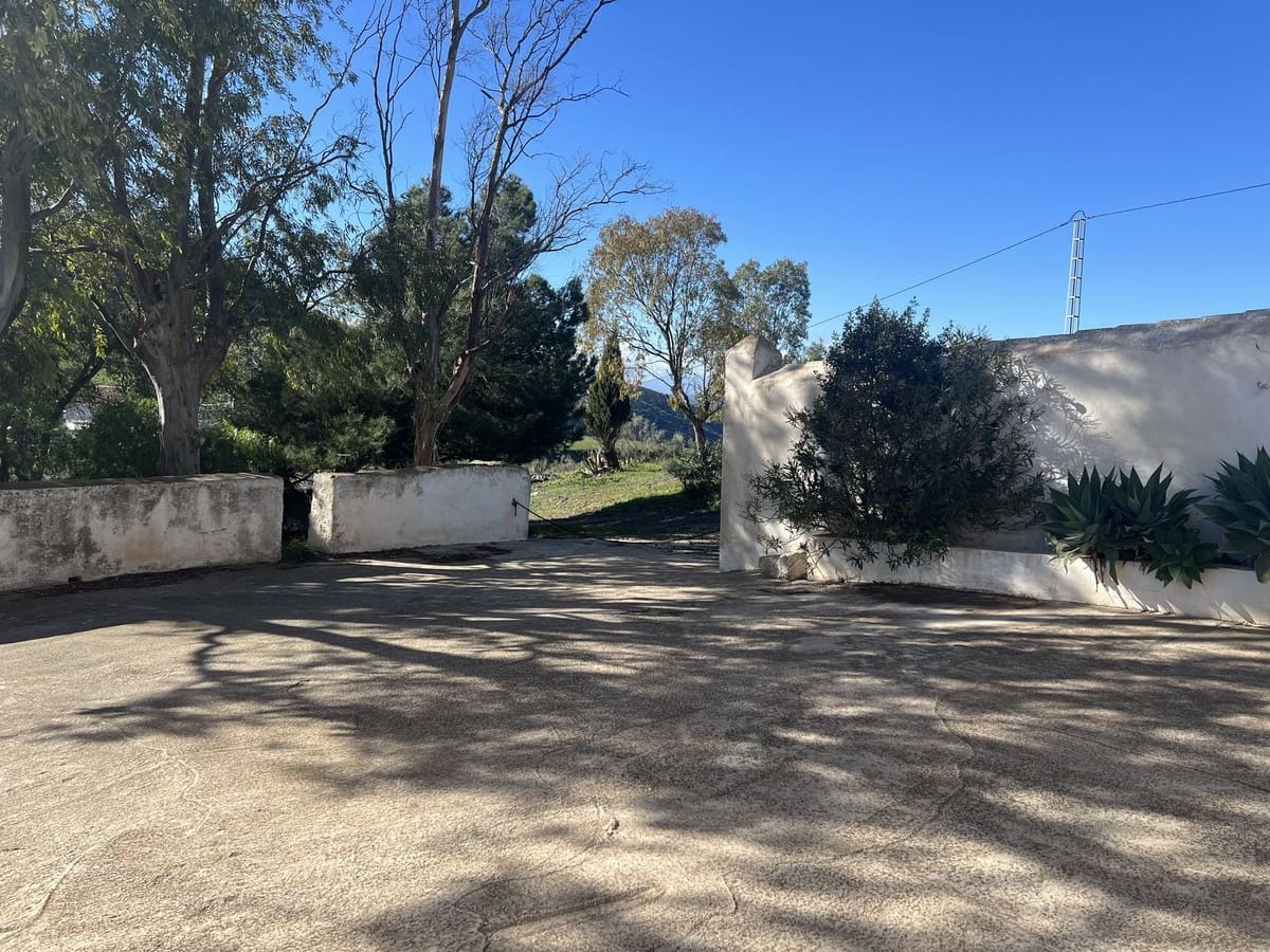 Finca/Casa Rural de 5 habitaciones en Casabermeja en venta con garaje - 545.000 € (Ref: 10128282)