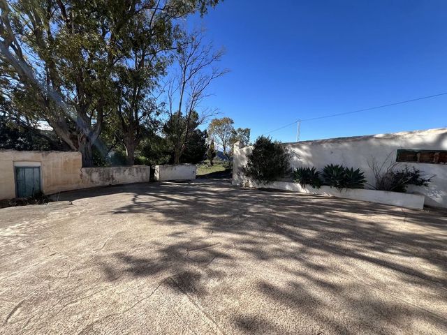 Finca/Casa Rural de 5 habitaciones en Casabermeja en venta con garaje - 545.000 € (Ref: 10128282)
