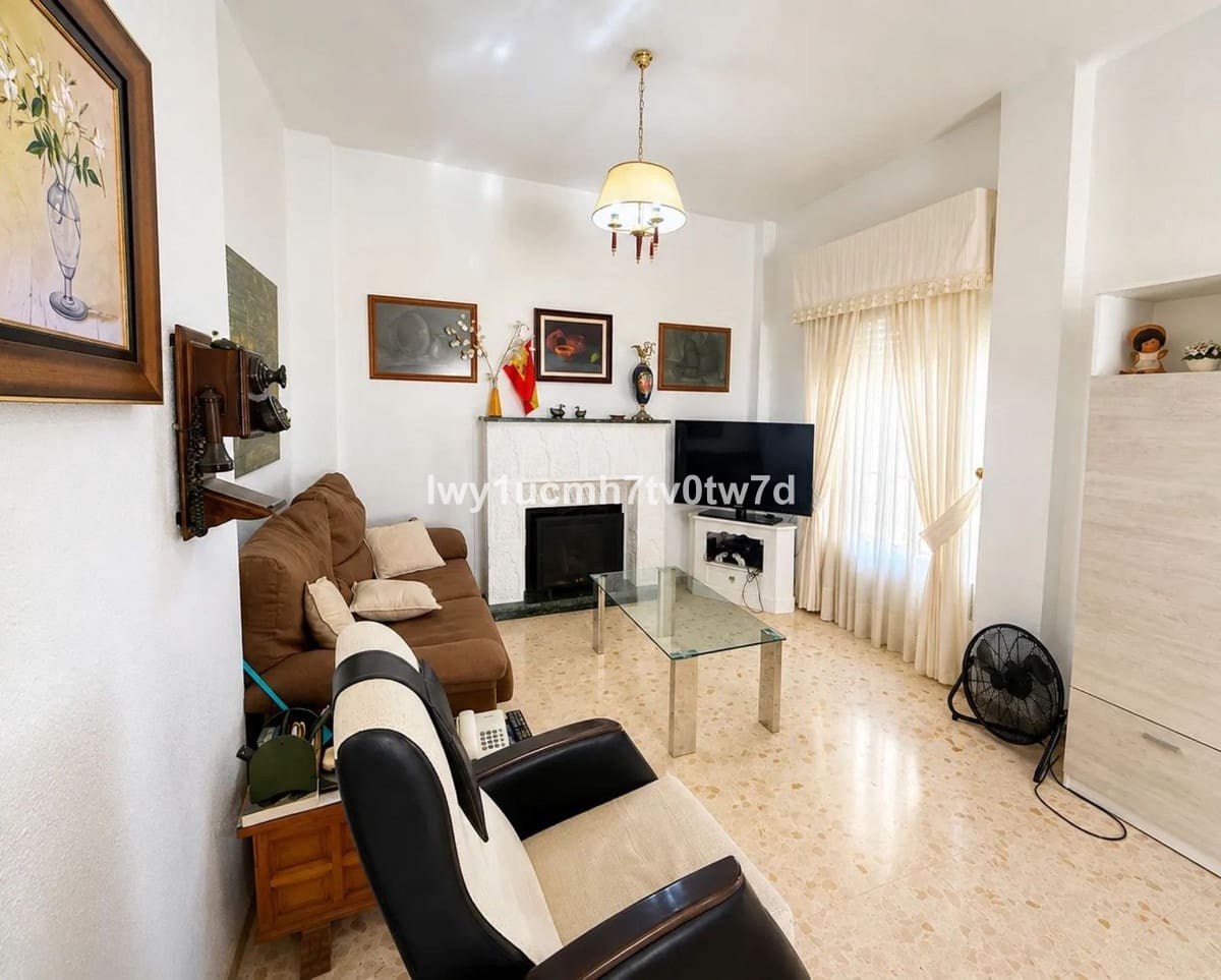 4 soveværelse Villa til salg i Puerto de la Torre med swimmingpool garage - € 860.000 (Ref: 10128283)