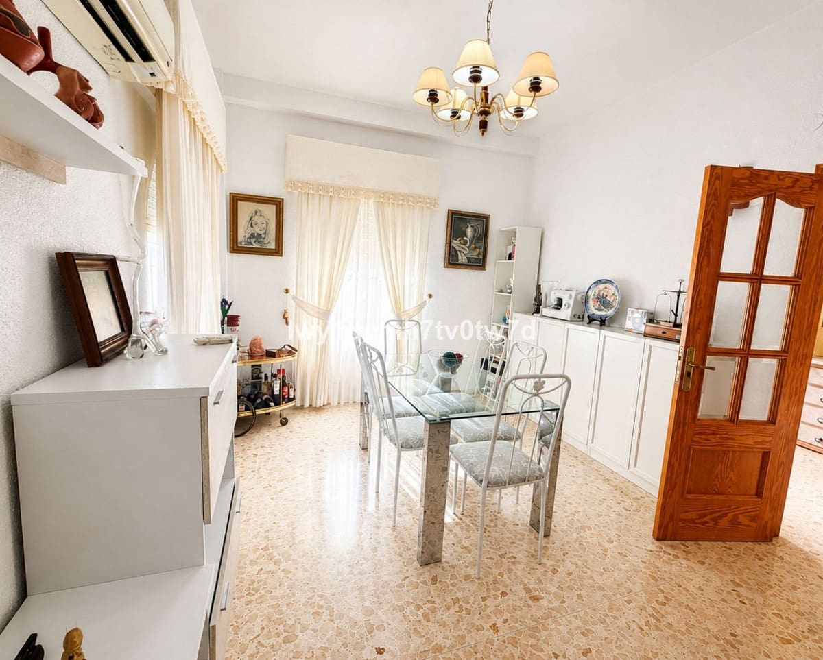 4 soveværelse Villa til salg i Puerto de la Torre med swimmingpool garage - € 860.000 (Ref: 10128283)