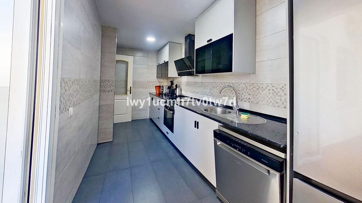 2 sovrum Lägenhet till salu i Benalmadena med pool garage - 390 000 € (Ref: 10128284)