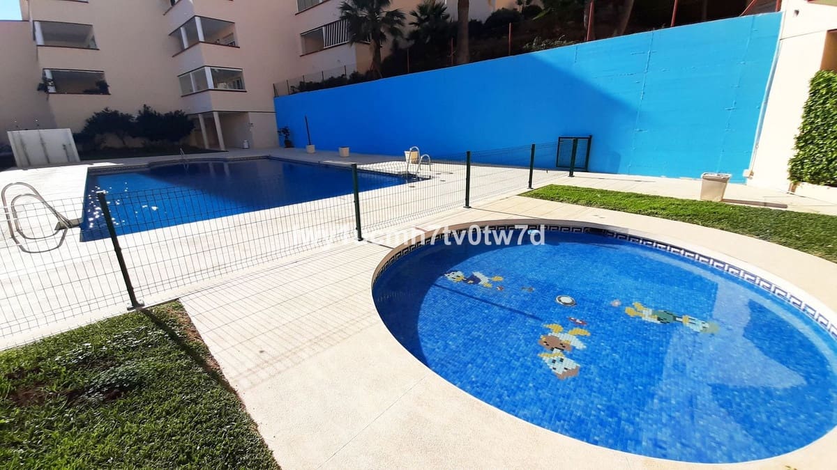 2 sovrum Lägenhet till salu i Benalmadena med pool garage - 390 000 € (Ref: 10128284)