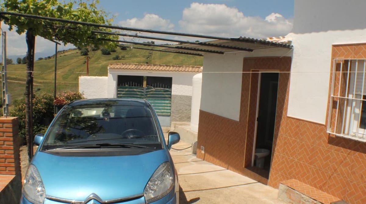 4 soveværelse Finca/Landehus til salg i Cartama med swimmingpool garage - € 332.500 (Ref: 10128294)