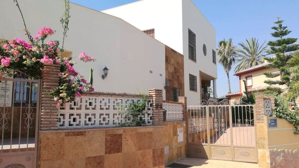 6 sovrum Villa till salu i Cartama med pool garage - 735 000 € (Ref: 10128295)