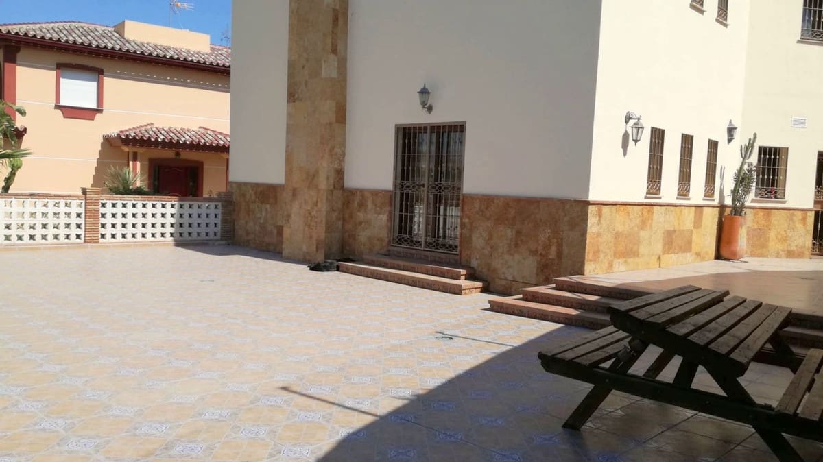 6 sovrum Villa till salu i Cartama med pool garage - 735 000 € (Ref: 10128295)