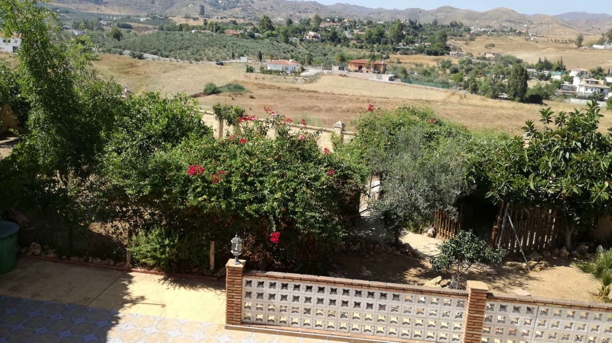 6 sovrum Villa till salu i Cartama med pool garage - 735 000 € (Ref: 10128295)