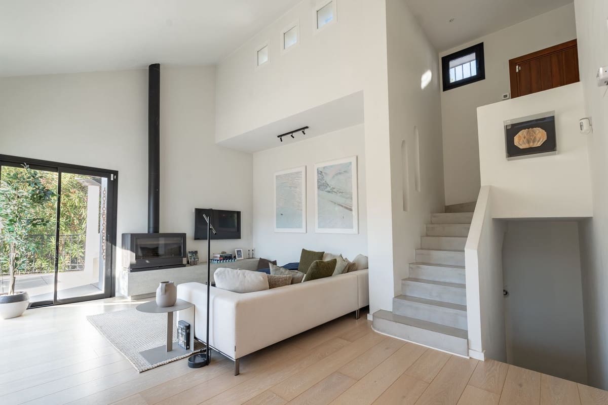 3 soveværelse Villa til salg i Istan med swimmingpool garage - € 725.000 (Ref: 10128299)