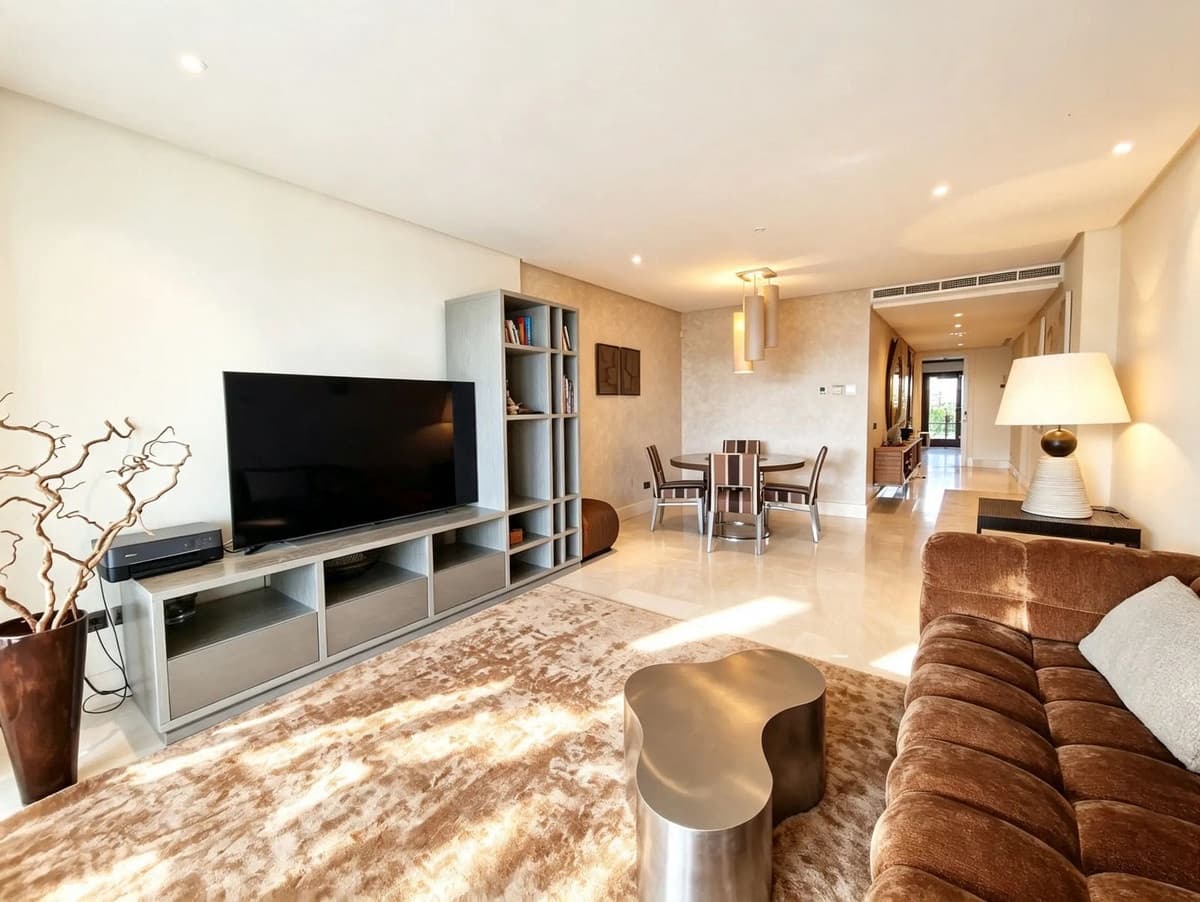 2 soveværelse Lejlighed til salg i Estepona med swimmingpool garage - € 1.345.000 (Ref: 10128302)
