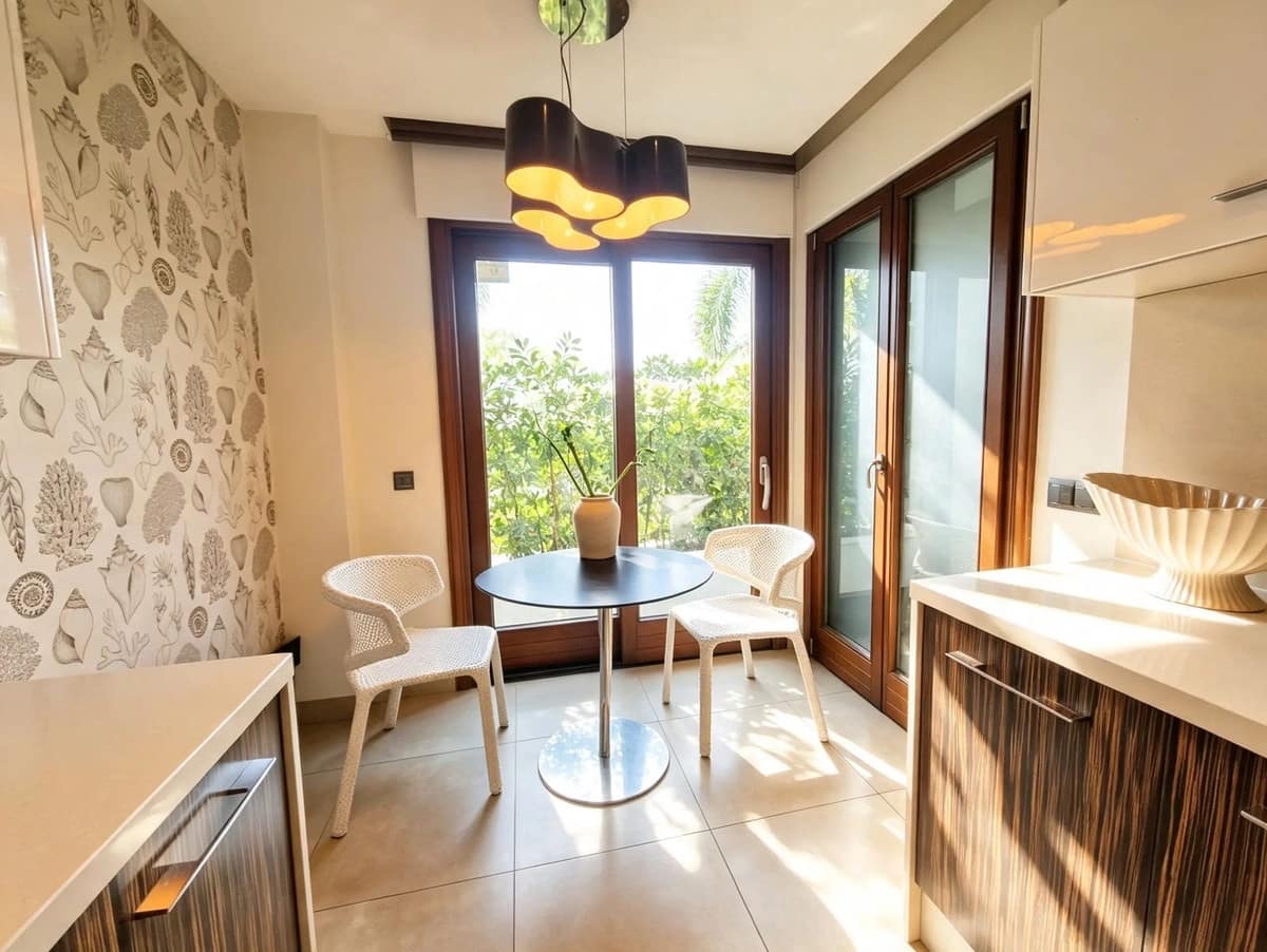 2 soveværelse Lejlighed til salg i Estepona med swimmingpool garage - € 1.345.000 (Ref: 10128302)