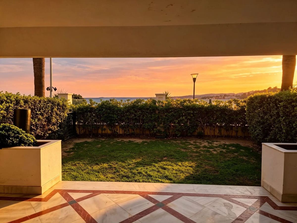 2 soveværelse Lejlighed til salg i Estepona med swimmingpool garage - € 1.345.000 (Ref: 10128302)