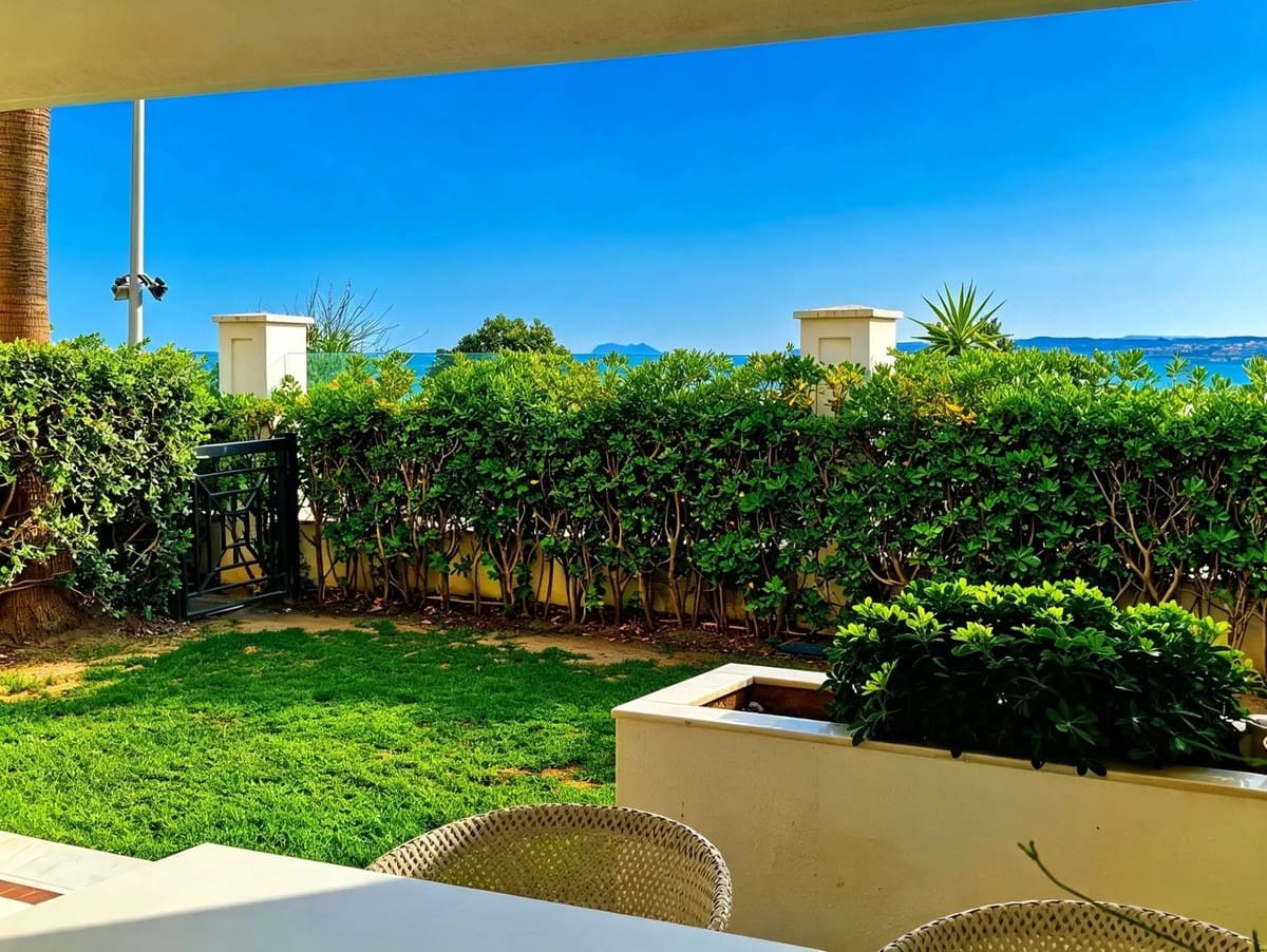 2 soveværelse Lejlighed til salg i Estepona med swimmingpool garage - € 1.345.000 (Ref: 10128302)