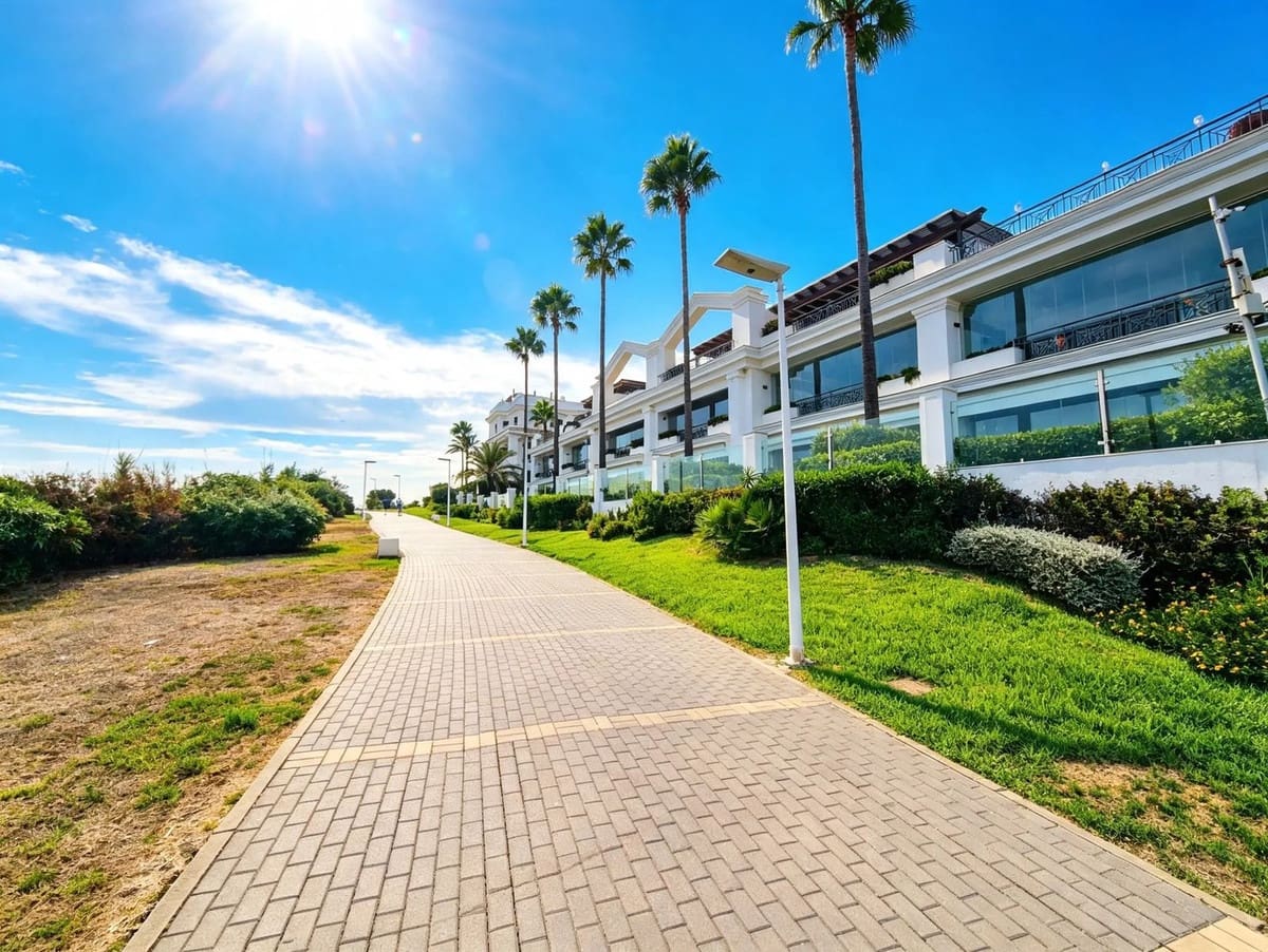 2 soveværelse Lejlighed til salg i Estepona med swimmingpool garage - € 1.345.000 (Ref: 10128302)
