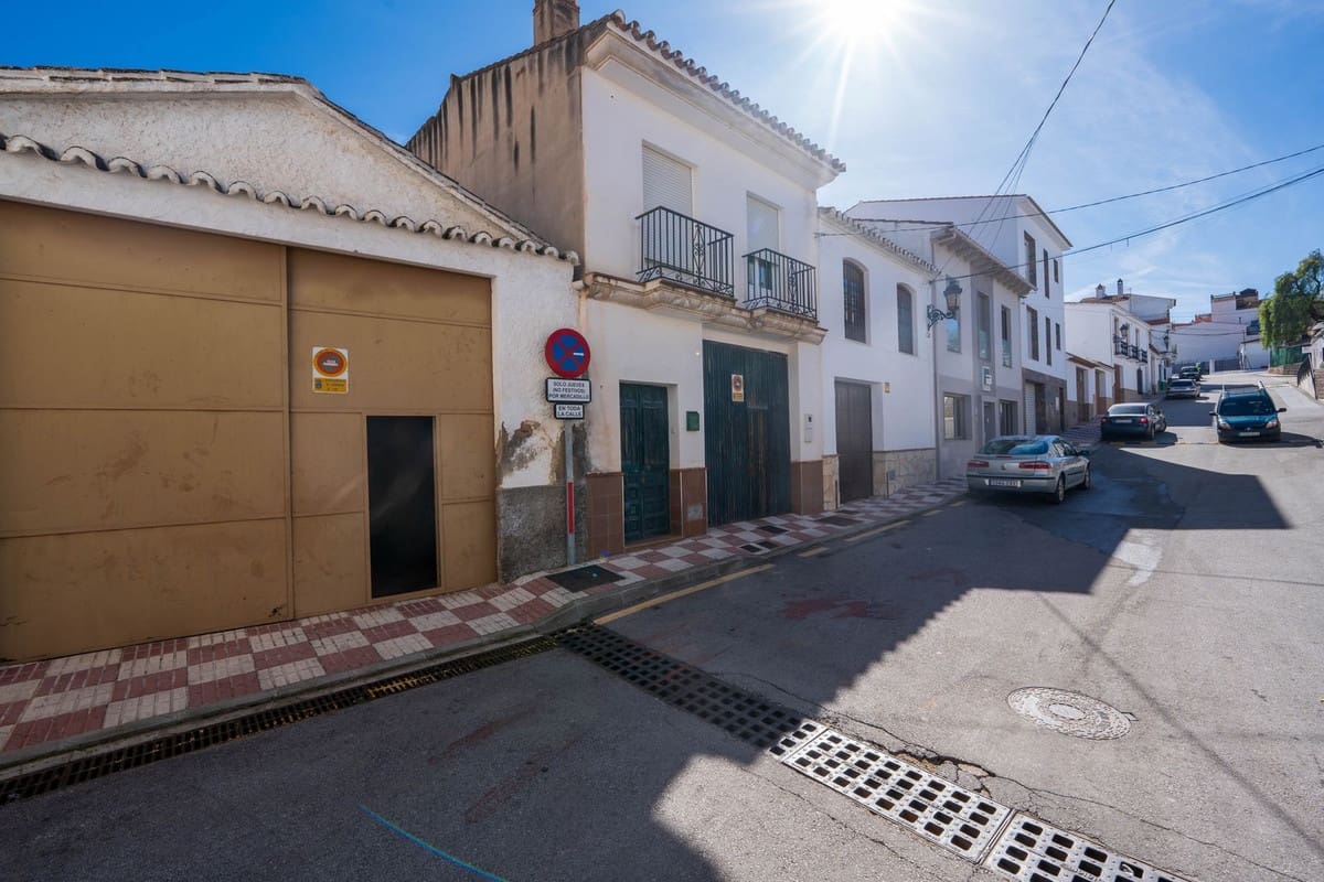 Casa de 4 habitaciones en Colmenar en venta con garaje - 225.000 € (Ref: 10128308)
