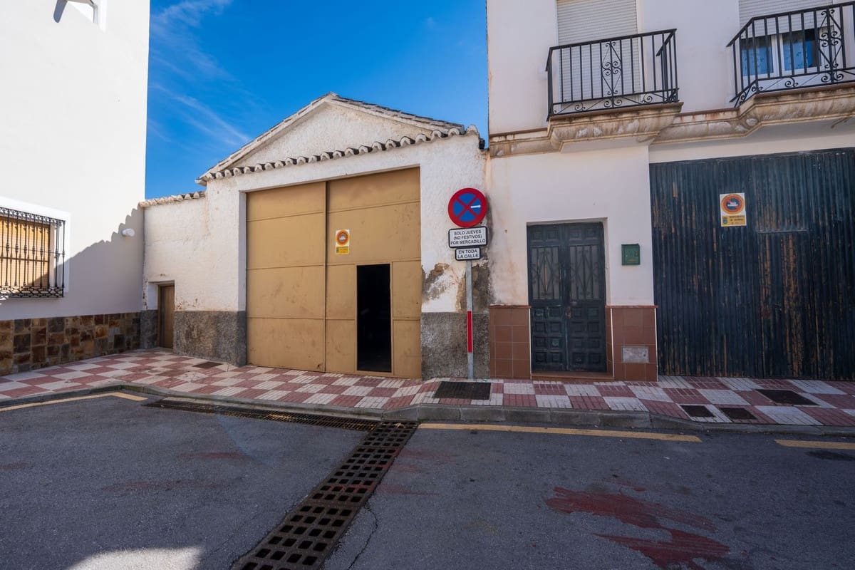 Casa de 4 habitaciones en Colmenar en venta con garaje - 225.000 € (Ref: 10128308)