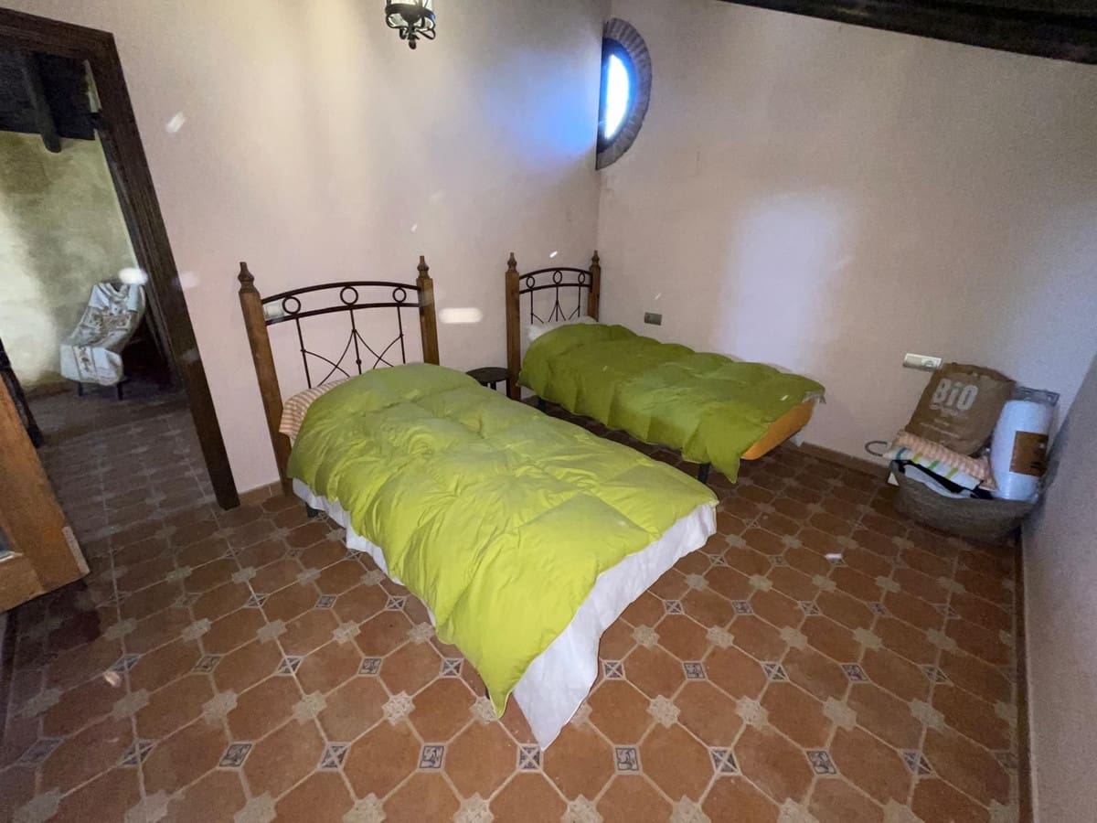 3 soveværelse Finca/Landehus til salg i Alfarnate med garage - € 380.000 (Ref: 10128309)