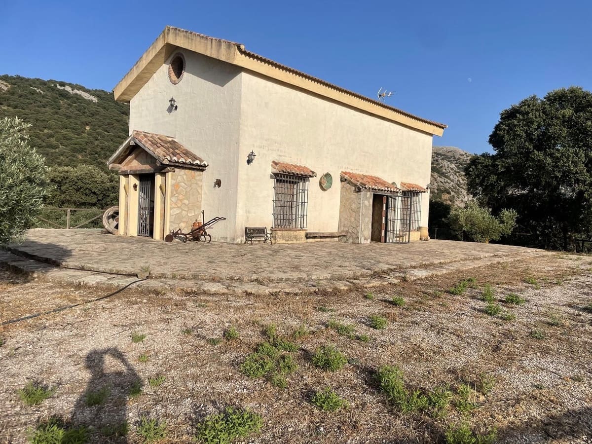 3 soveværelse Finca/Landehus til salg i Alfarnate med garage - € 380.000 (Ref: 10128309)