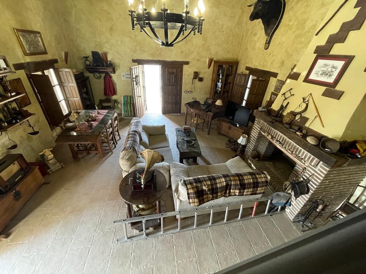 3 soveværelse Finca/Landehus til salg i Alfarnate med garage - € 380.000 (Ref: 10128309)