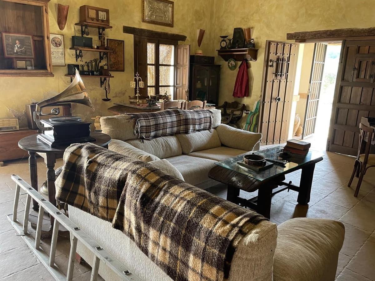 3 soveværelse Finca/Landehus til salg i Alfarnate med garage - € 380.000 (Ref: 10128309)