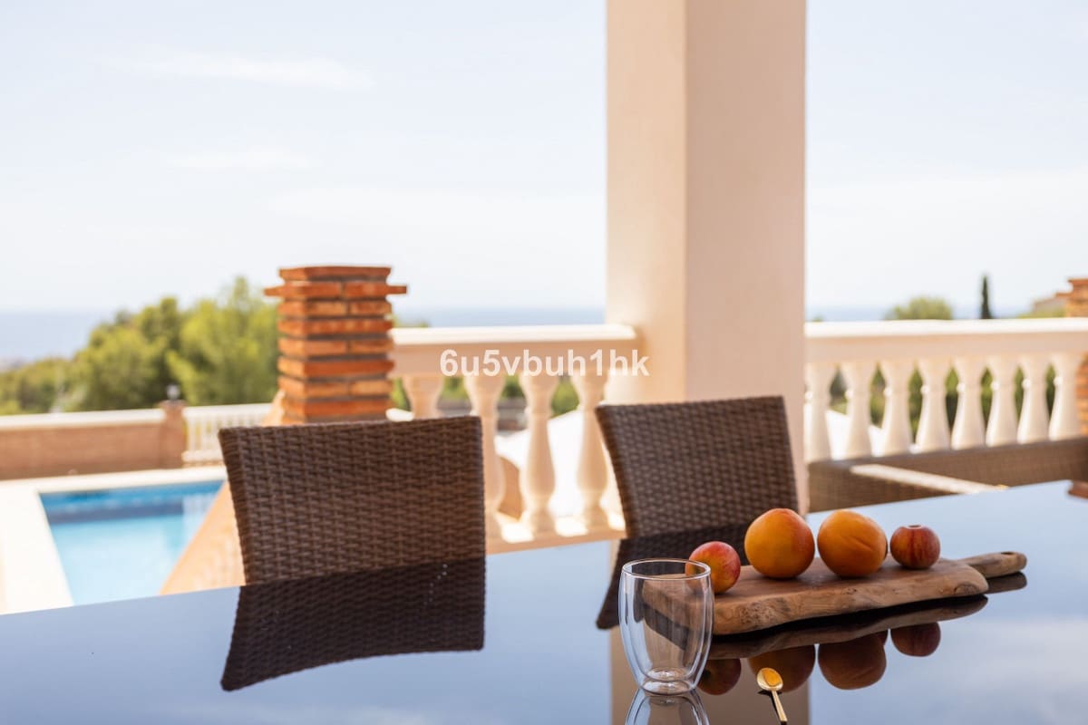 5 slaapkamer Villa te koop in Frigiliana met zwembad garage - € 1.299.000 (Ref: 10128312)