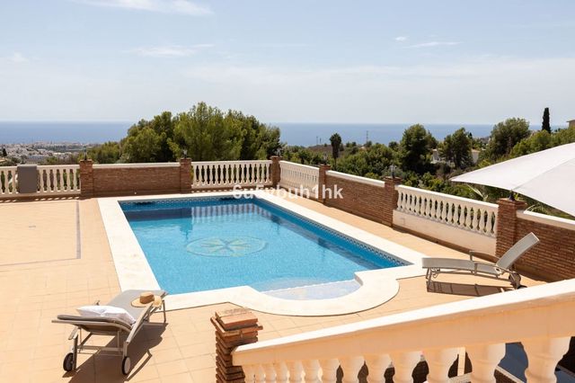 5 slaapkamer Villa te koop in Frigiliana met zwembad garage - € 1.299.000 (Ref: 10128312)
