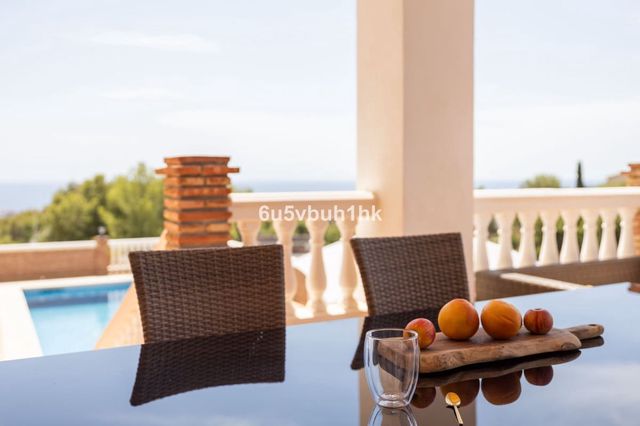 5 slaapkamer Villa te koop in Frigiliana met zwembad garage - € 1.299.000 (Ref: 10128312)