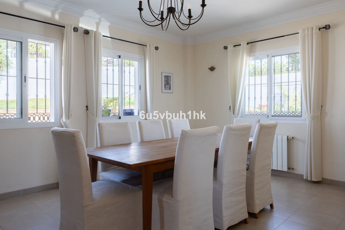 5 slaapkamer Villa te koop in Frigiliana met zwembad garage - € 1.299.000 (Ref: 10128312)