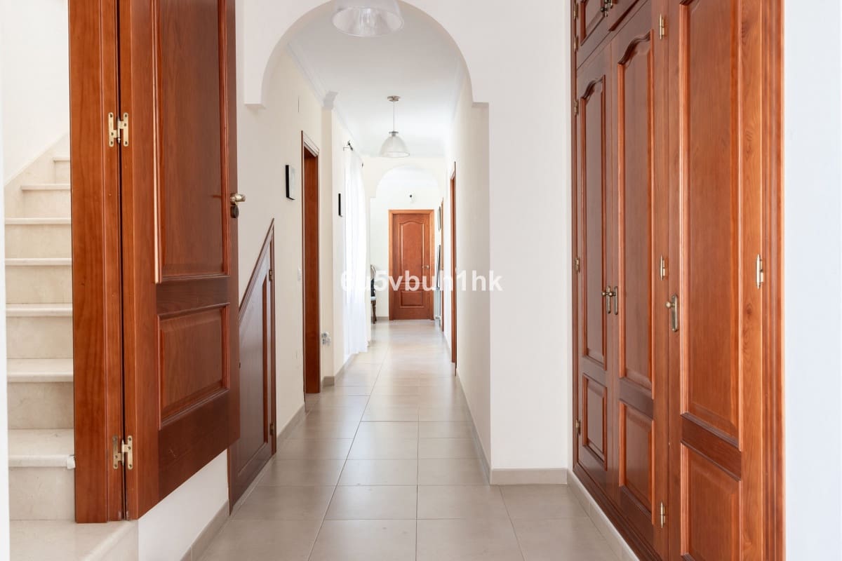 5 slaapkamer Villa te koop in Frigiliana met zwembad garage - € 1.299.000 (Ref: 10128312)