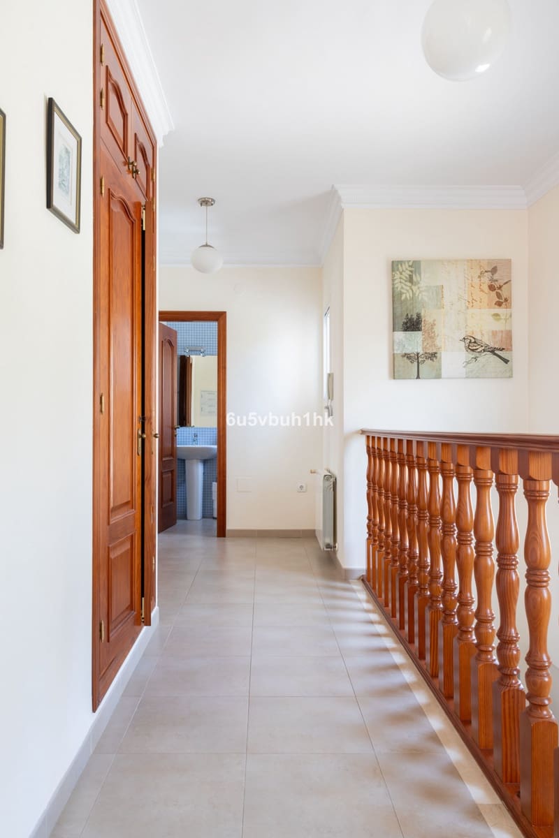 5 slaapkamer Villa te koop in Frigiliana met zwembad garage - € 1.299.000 (Ref: 10128312)