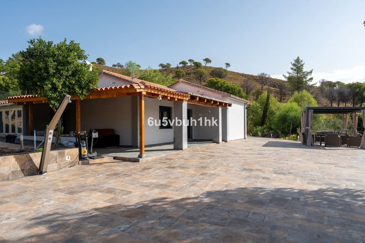 3 bedroom Finca/Country House for sale in Casarabonela with pool - € 425,000 (Ref: 10128314)