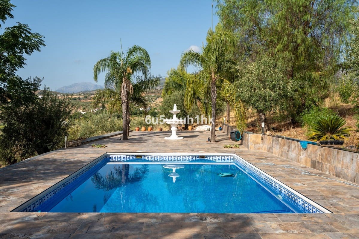 3 bedroom Finca/Country House for sale in Casarabonela with pool - € 425,000 (Ref: 10128314)