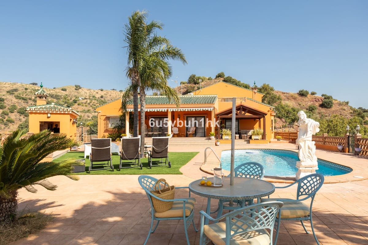 5 chambre Finca/Maison de Campagne à vendre à Almogia avec piscine garage - 989 000 € (Ref: 10128315)