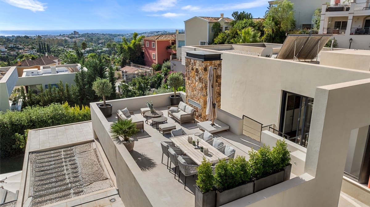 5 soverom Villa til salgs i Nueva Andalucia med svømmebasseng garasje - € 5 695 000 (Ref: 10128321)
