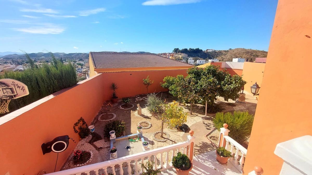 5 soveværelse Villa til salg i Puerto de la Torre med swimmingpool garage - € 749.000 (Ref: 10128322)