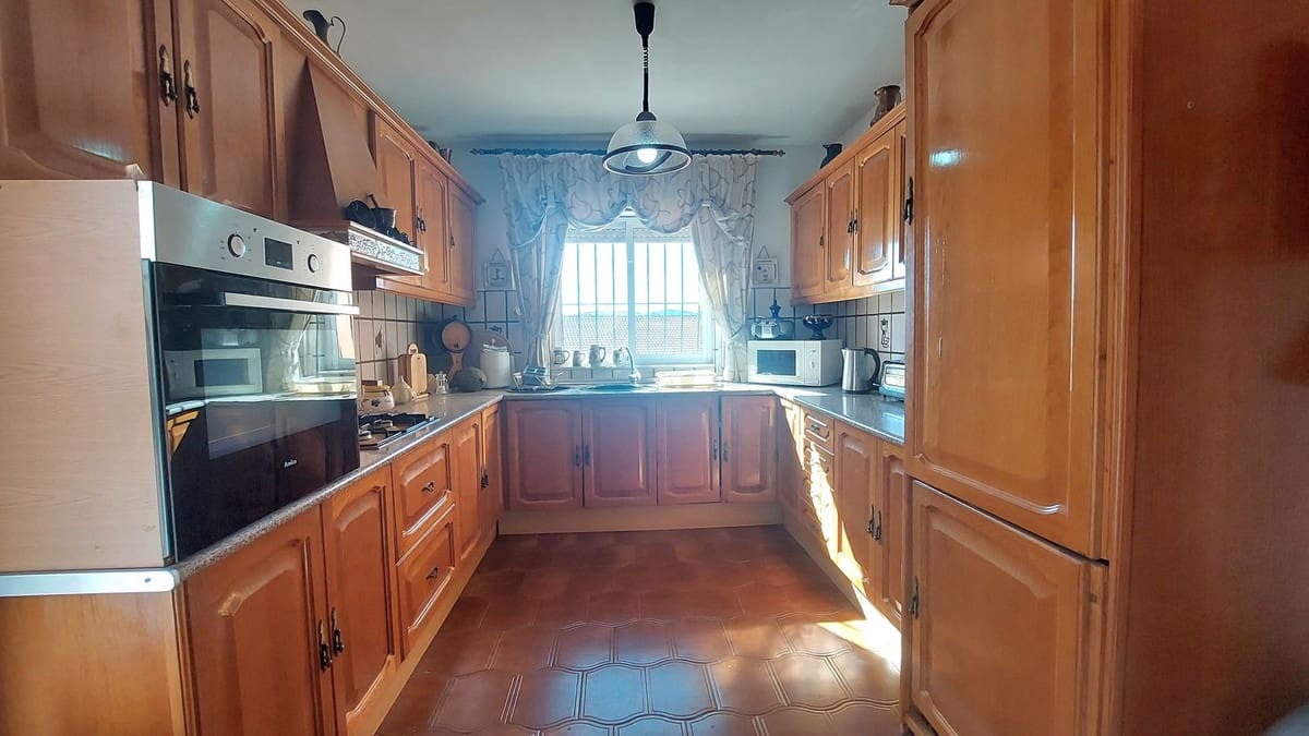 5 soveværelse Villa til salg i Puerto de la Torre med swimmingpool garage - € 749.000 (Ref: 10128322)