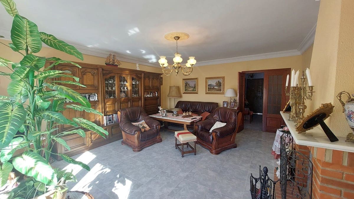 5 soveværelse Villa til salg i Puerto de la Torre med swimmingpool garage - € 749.000 (Ref: 10128322)
