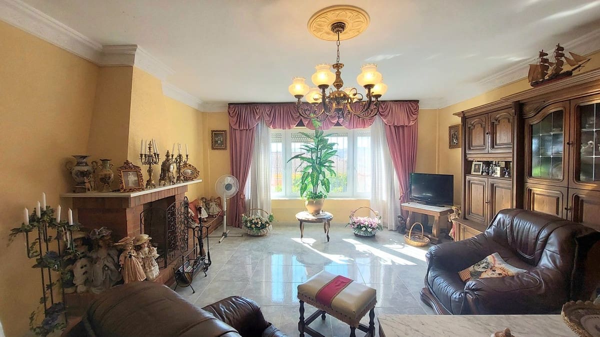 5 soveværelse Villa til salg i Puerto de la Torre med swimmingpool garage - € 749.000 (Ref: 10128322)
