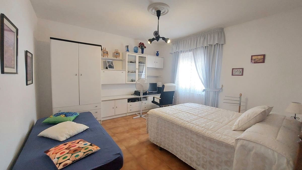 5 soveværelse Villa til salg i Puerto de la Torre med swimmingpool garage - € 749.000 (Ref: 10128322)