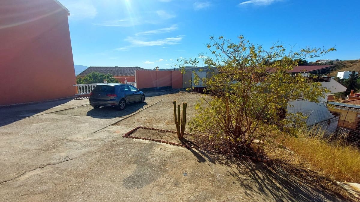 5 soveværelse Villa til salg i Puerto de la Torre med swimmingpool garage - € 749.000 (Ref: 10128322)