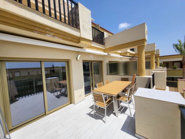 1 slaapkamer Appartement te koop in Marbella met zwembad - € 360.000 (Ref: 10128329)