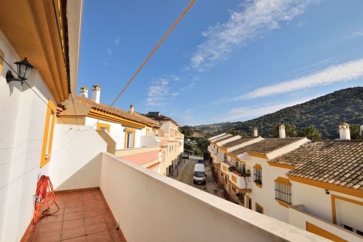 3 chambre Maison de Ville à vendre à Ronda avec piscine garage - 190 000 € (Ref: 10128337)
