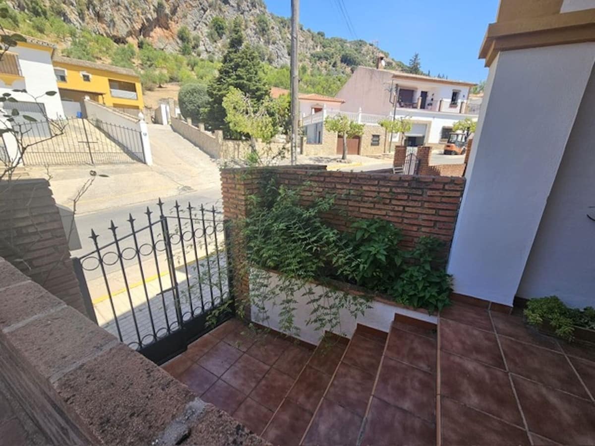 3 chambre Maison de Ville à vendre à Ronda avec piscine garage - 190 000 € (Ref: 10128337)